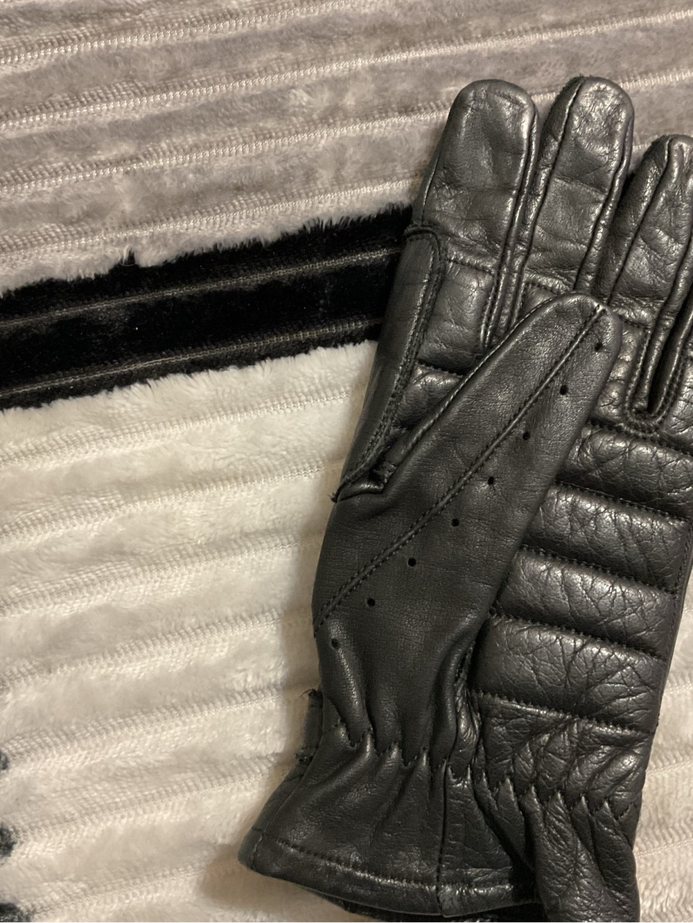 Harley Davidson Black Studded Leather Glove 1 Piece only S - Picture 4 of 4